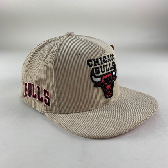 Mitchell & Ness Other - Chicago Bulls NBA Retro Beige Mitchell & Ness Corduroy Snapback Hat New